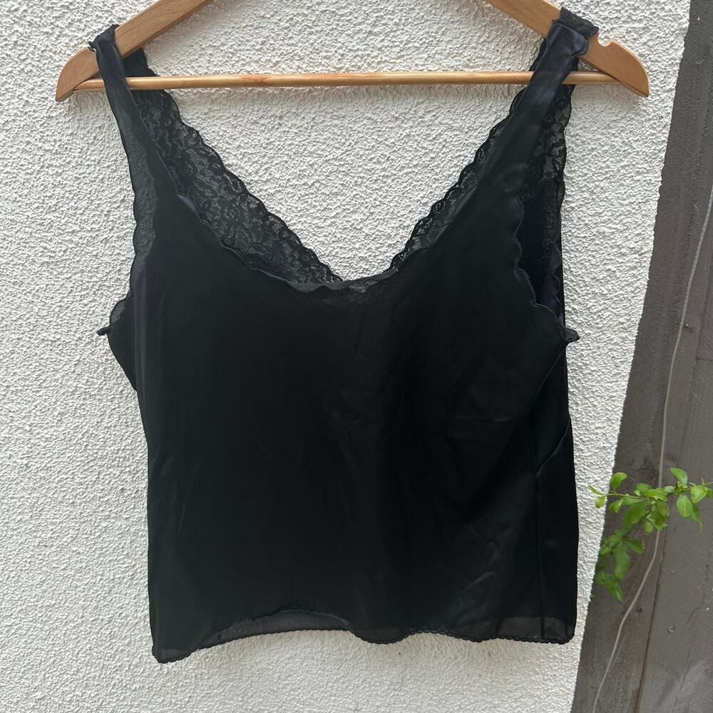 Unbranded Women's Black Vest - Picture 2 of 3